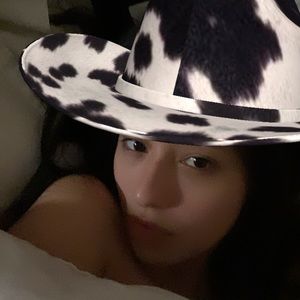 Meet your Posher, Alison